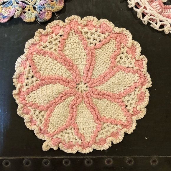 HANDMADE WITH LOVE POTHOLDERS OR DOILIES set of 5 - Picture 2 of 7